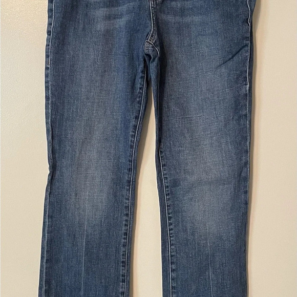 CABI 5th Avenue High Rise Flare Jeans 6069R Size 6 - Picture 3 of 16